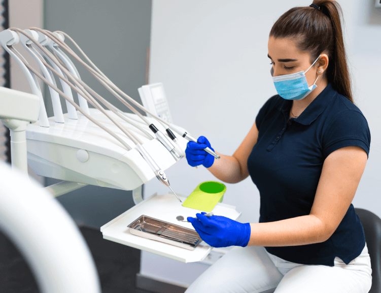 Uşak’ta Diş Eti Hastalığı Çözümlerinin Faydaları