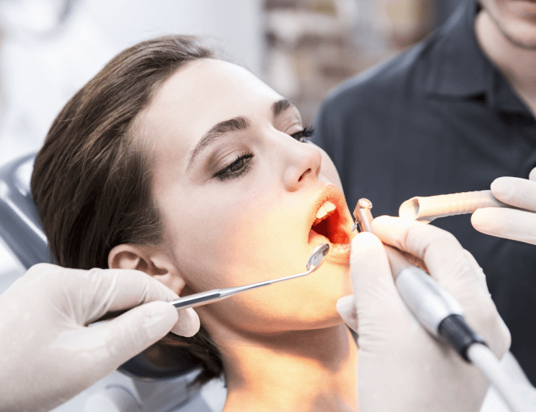 Uşak’ta Dental İmplantların Faydaları