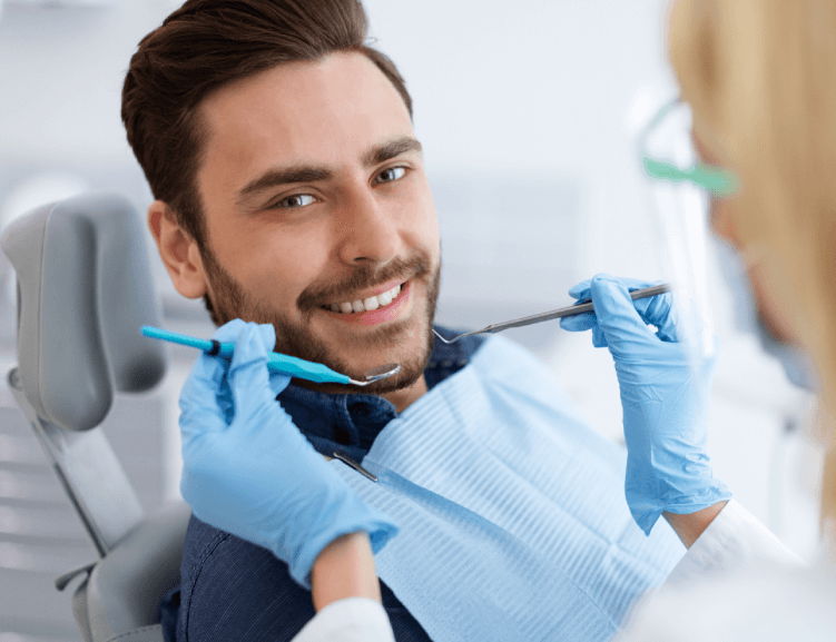 Uşak’ta Uzman İmplant Uygulamaları