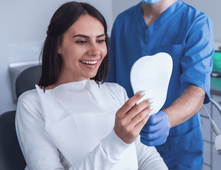 Diva Diş Kliniği'nde Laminate Diş