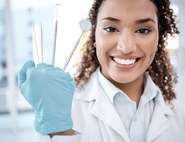 Diva Diş Kliniği'nde Pembe Estetik